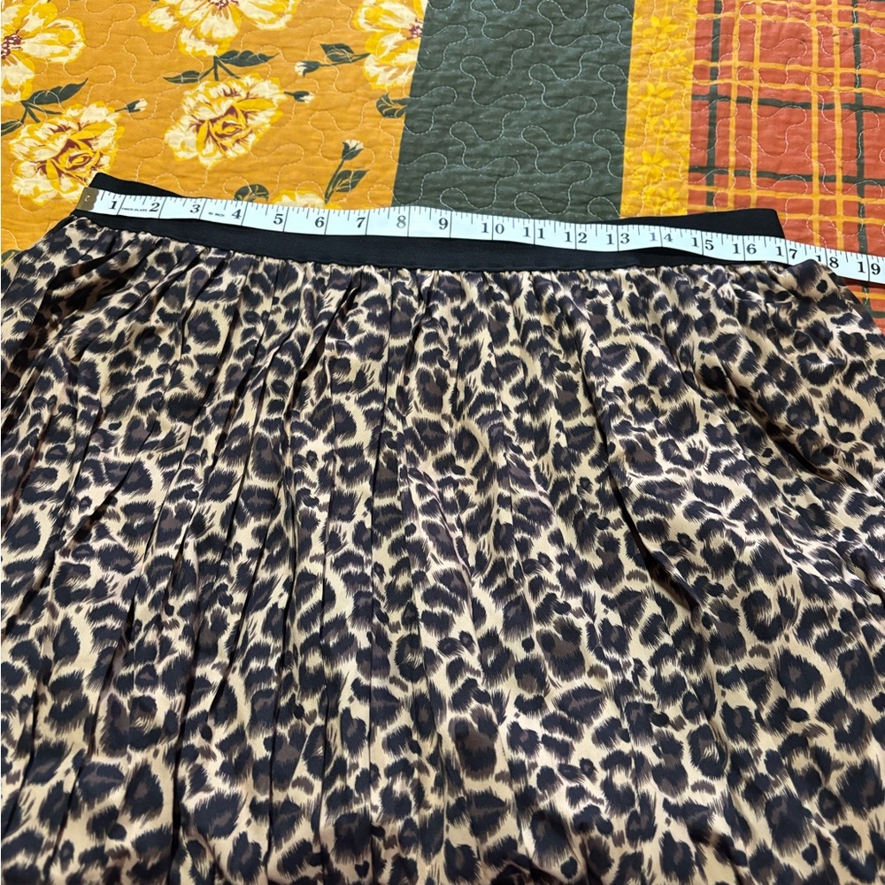 Leopard Print Women's Skirt - Picture 7 of 8